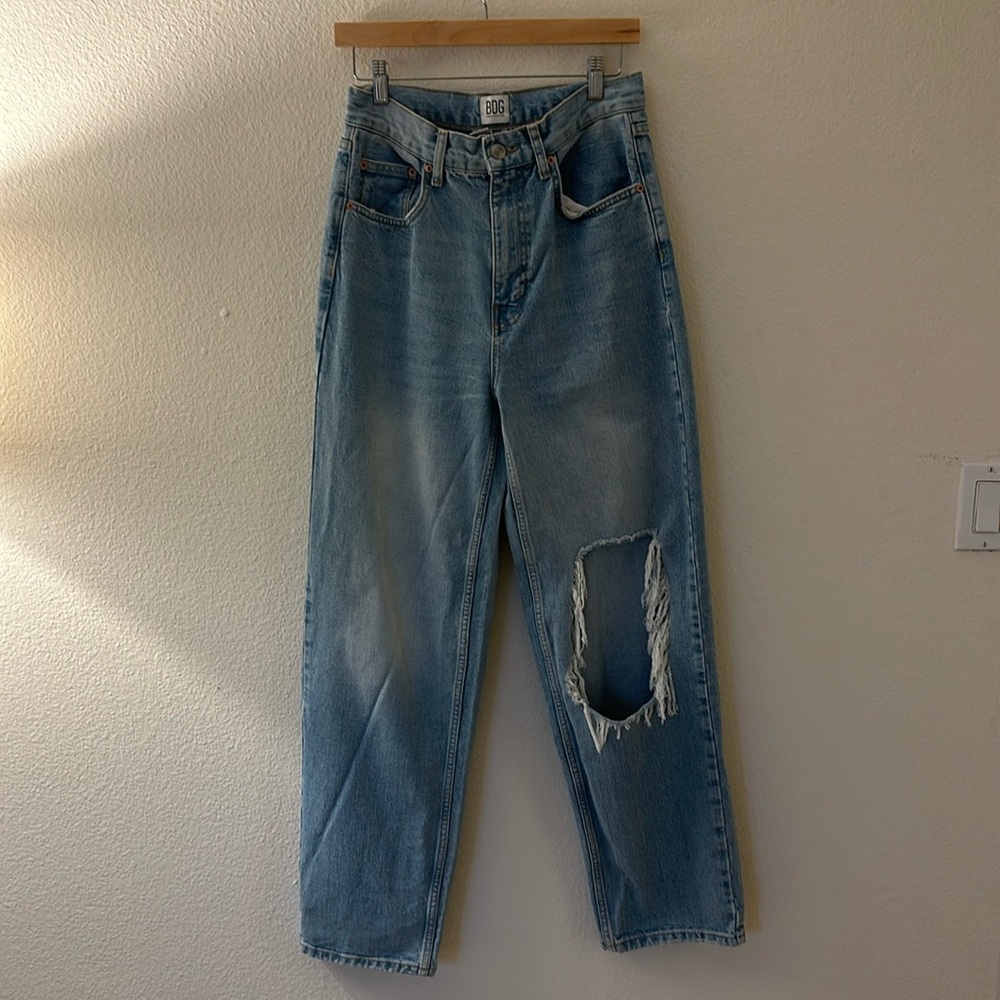 BDG High rise baggy size 28 butt slit jeans